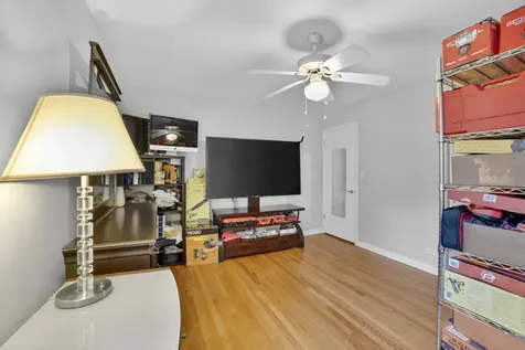 7410 North Oakley Avenue Chicago IL 60645