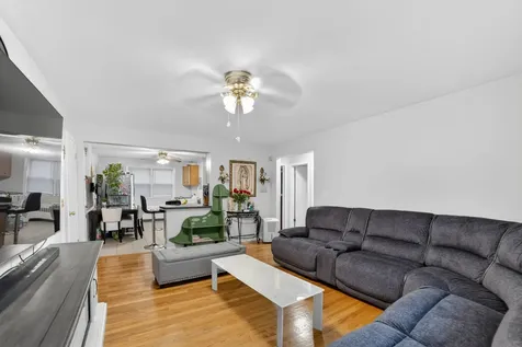 7410 North Oakley Avenue Chicago IL 60645