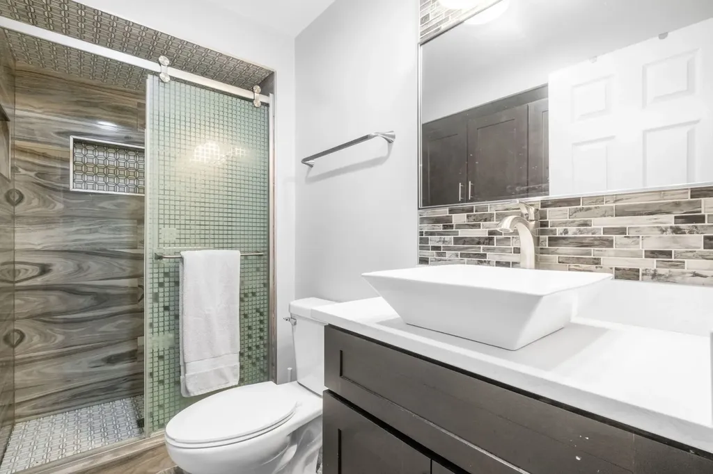 1260 Waterbury Lane Roselle IL 60172