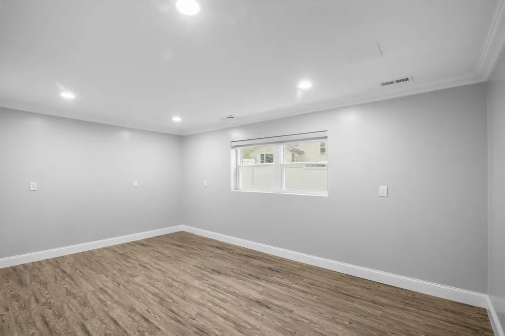1260 Waterbury Lane Roselle IL 60172