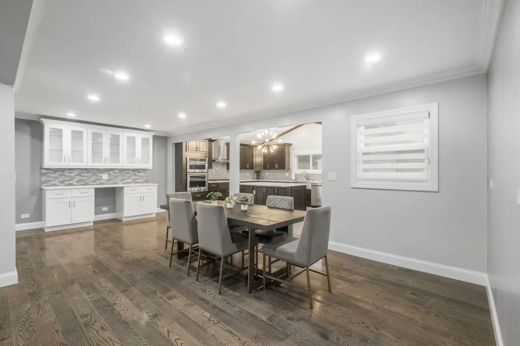 1260 Waterbury Lane Roselle IL 60172