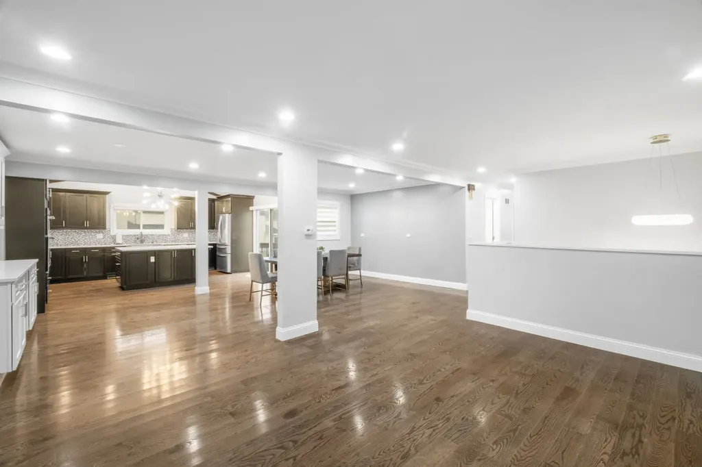 1260 Waterbury Lane Roselle IL 60172