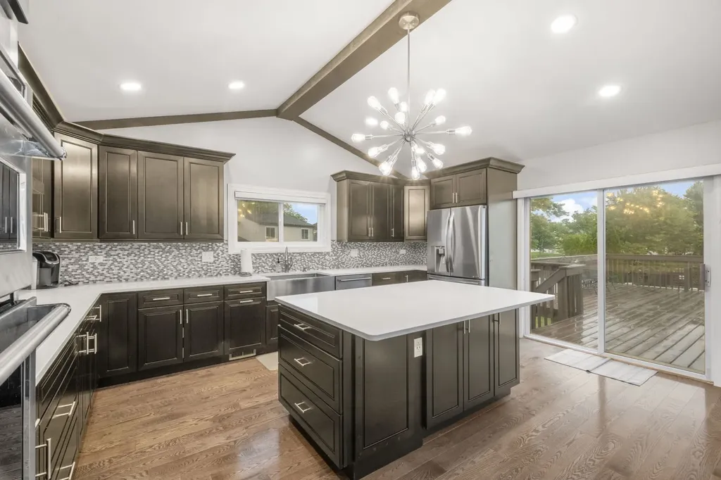 1260 Waterbury Lane Roselle IL 60172
