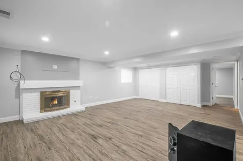 1260 Waterbury Lane Roselle IL 60172