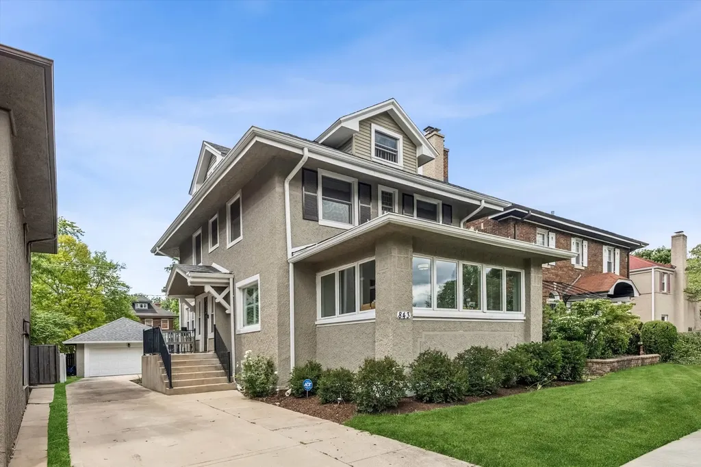 843 North East Avenue Oak Park IL 60302