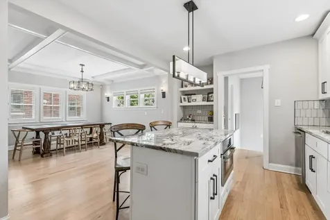 843 North East Avenue Oak Park IL 60302