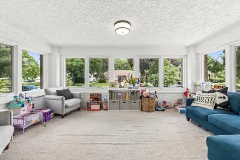 843 North East Avenue Oak Park IL 60302