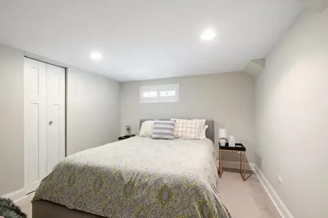 843 North East Avenue Oak Park IL 60302