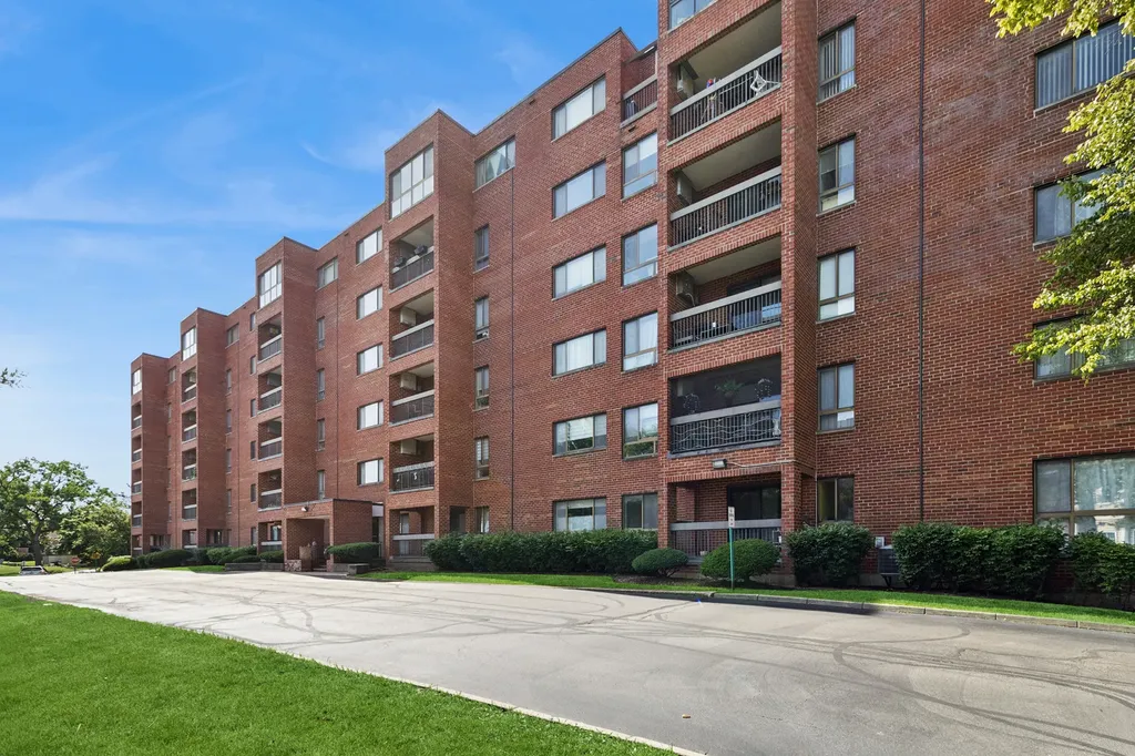 701 Forum Square Glenview IL 60025