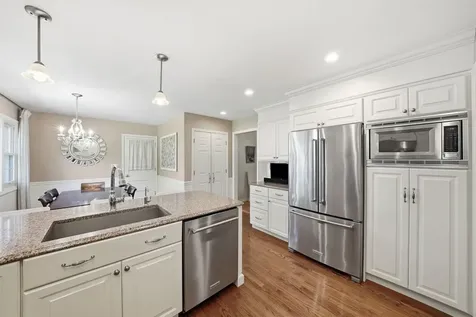 28W118 Hillview Drive Naperville IL 60564