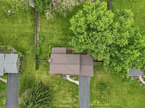 28W118 Hillview Drive Naperville IL 60564