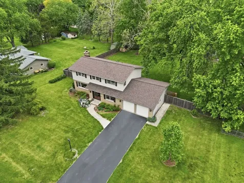 28W118 Hillview Drive Naperville IL 60564