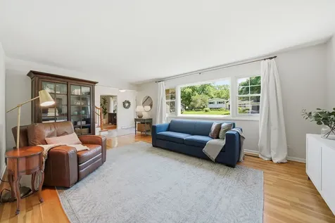 28W118 Hillview Drive Naperville IL 60564