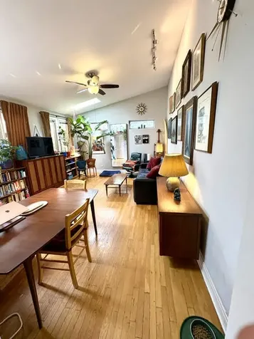 813 West Buena Avenue Chicago IL 60613