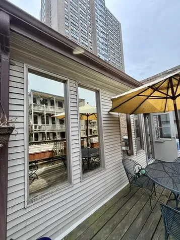 813 West Buena Avenue Chicago IL 60613