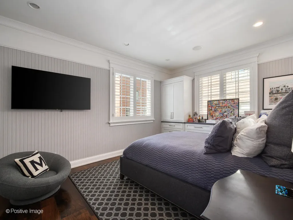 3026 North Lake Shore Drive Chicago IL 60657