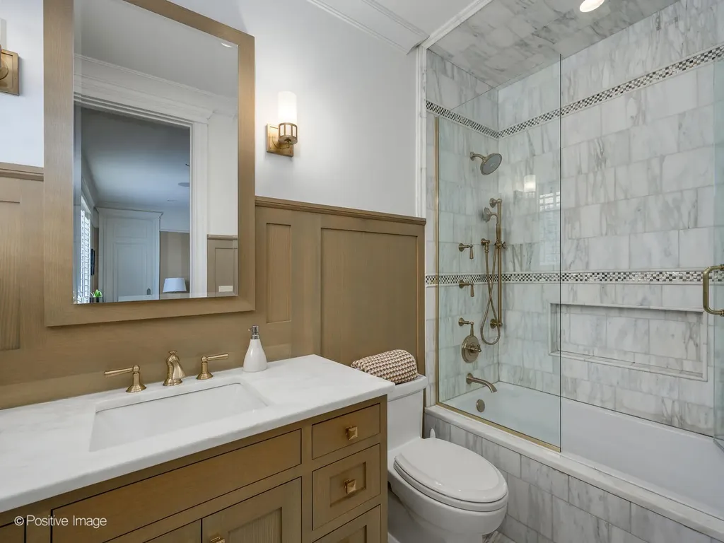 3026 North Lake Shore Drive Chicago IL 60657