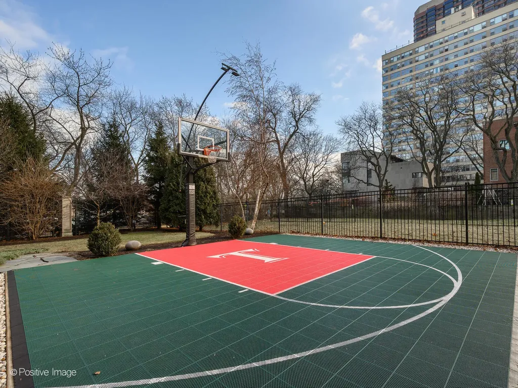 3026 North Lake Shore Drive Chicago IL 60657