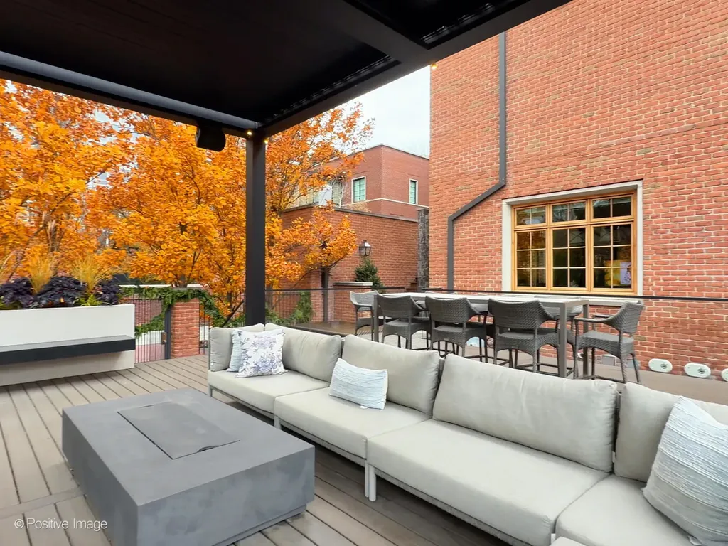 3026 North Lake Shore Drive Chicago IL 60657