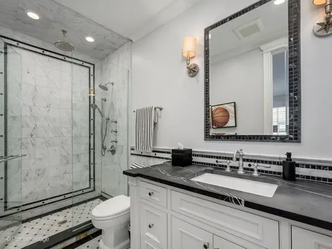 3026 North Lake Shore Drive Chicago IL 60657