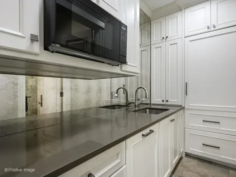 3026 North Lake Shore Drive Chicago IL 60657