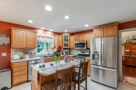 3711 Rave Road Bloomington IL 61704
