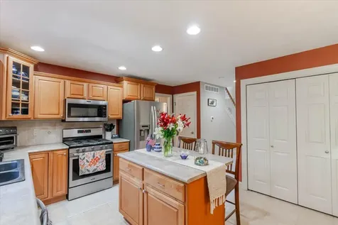 3711 Rave Road Bloomington IL 61704