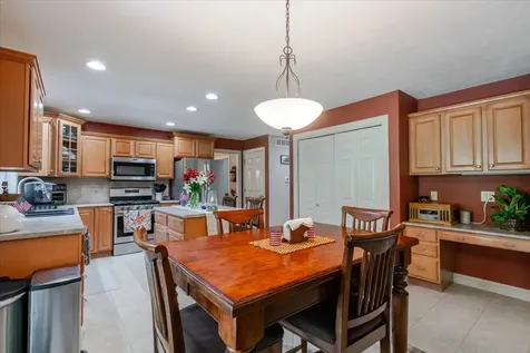 3711 Rave Road Bloomington IL 61704