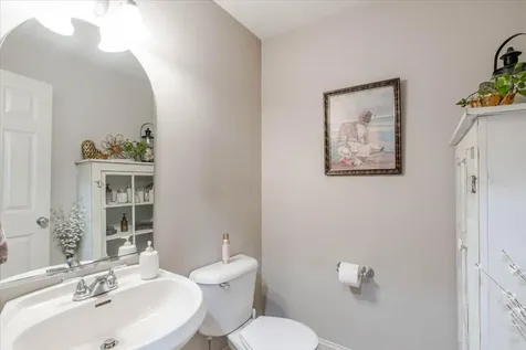 3711 Rave Road Bloomington IL 61704