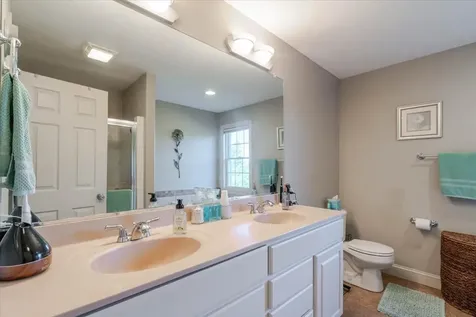 3711 Rave Road Bloomington IL 61704