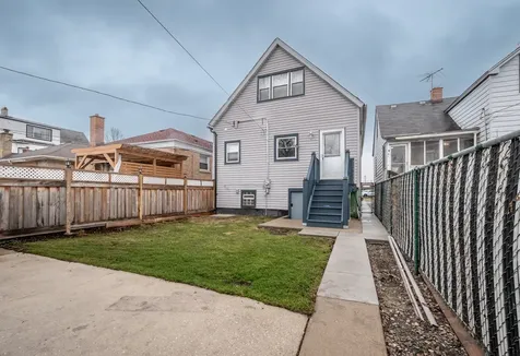 3024 East Avenue Berwyn IL 60402