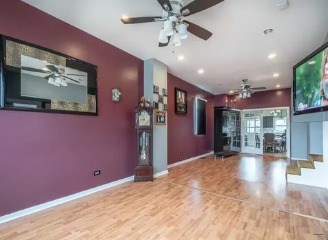 3024 East Avenue Berwyn IL 60402