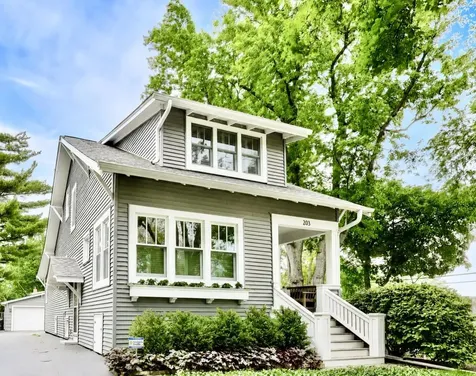 203 North Haddow Avenue Arlington Heights IL 60004