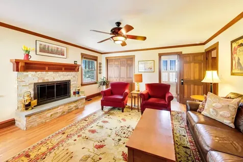 203 North Haddow Avenue Arlington Heights IL 60004