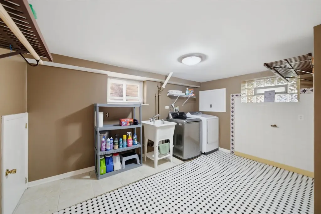 2826 North Rutherford Avenue Chicago IL 60634