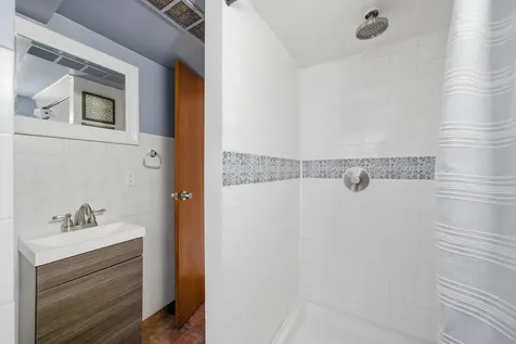 2826 North Rutherford Avenue Chicago IL 60634