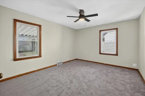 2724 Lawndale Avenue Rockford IL 61101