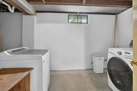 2724 Lawndale Avenue Rockford IL 61101