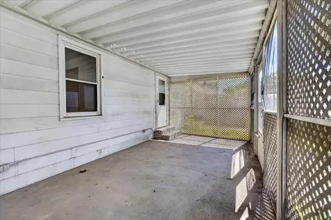 2724 Lawndale Avenue Rockford IL 61101