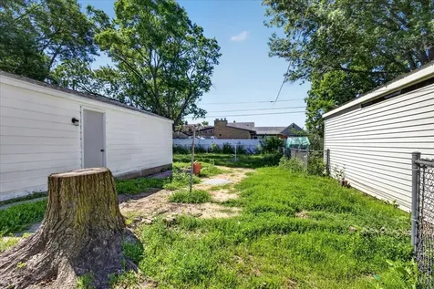 2724 Lawndale Avenue Rockford IL 61101