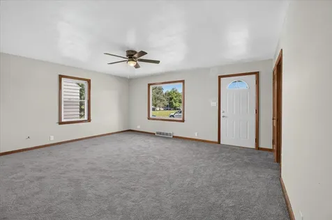 2724 Lawndale Avenue Rockford IL 61101