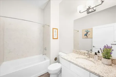 1101 Ritter Street North Aurora IL 60542