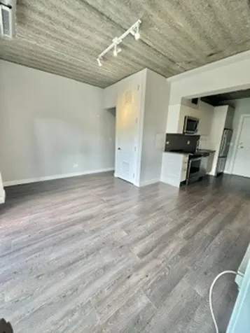 2407 West Eastwood Avenue Chicago IL 60625