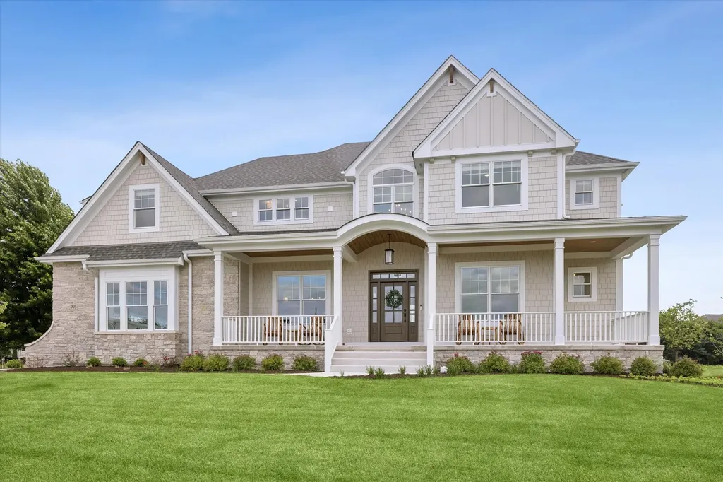 995 Redbud Lane Sugar Grove IL 60554