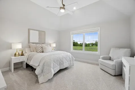 995 Redbud Lane Sugar Grove IL 60554