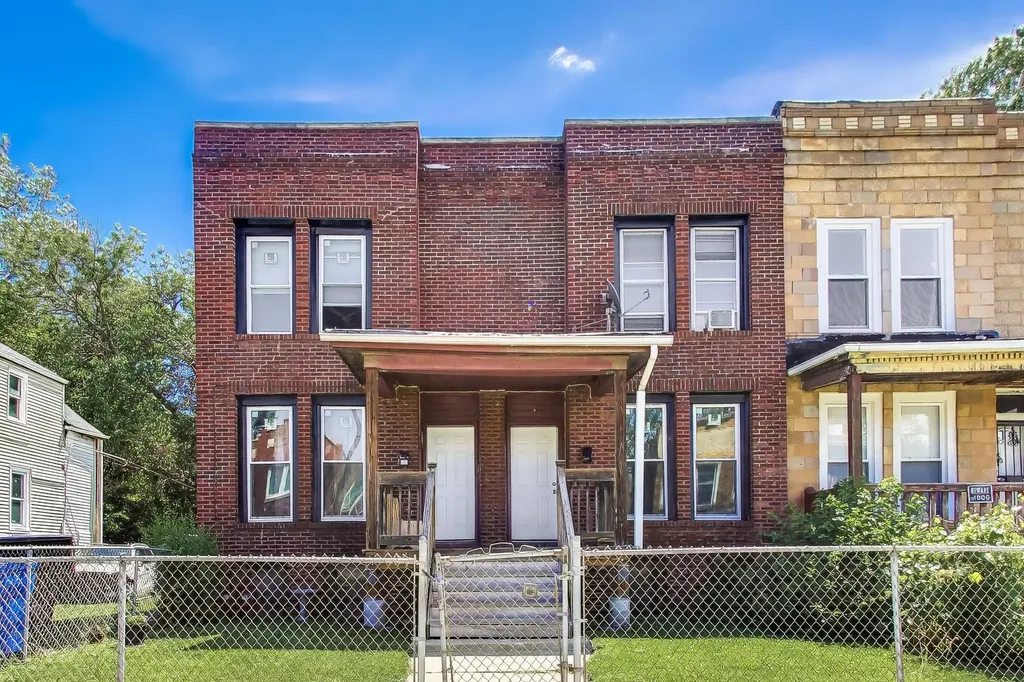 7621 South Eggleston Avenue Chicago IL 60620