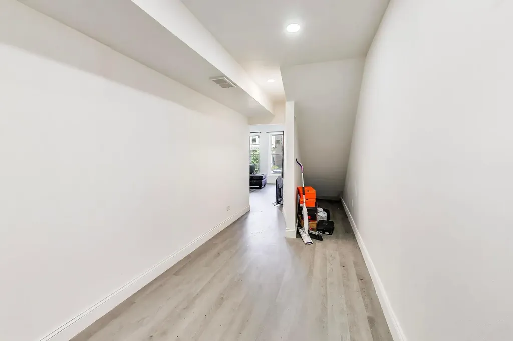 7621 South Eggleston Avenue Chicago IL 60620