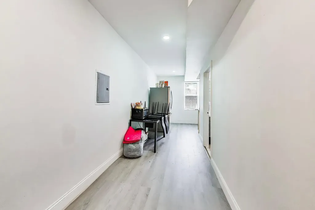 7621 South Eggleston Avenue Chicago IL 60620