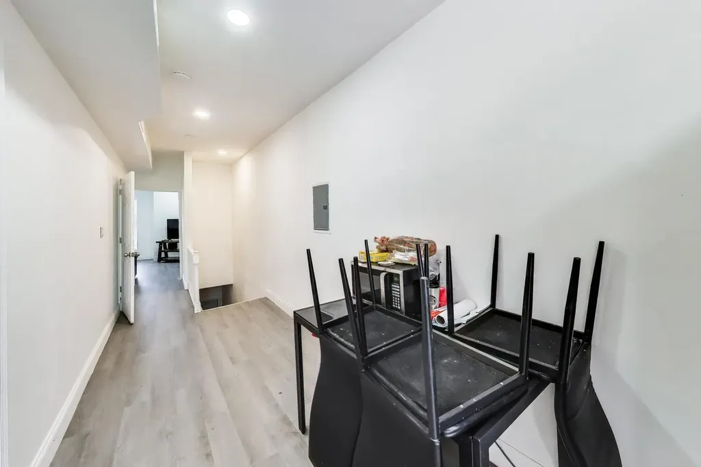 7621 South Eggleston Avenue Chicago IL 60620