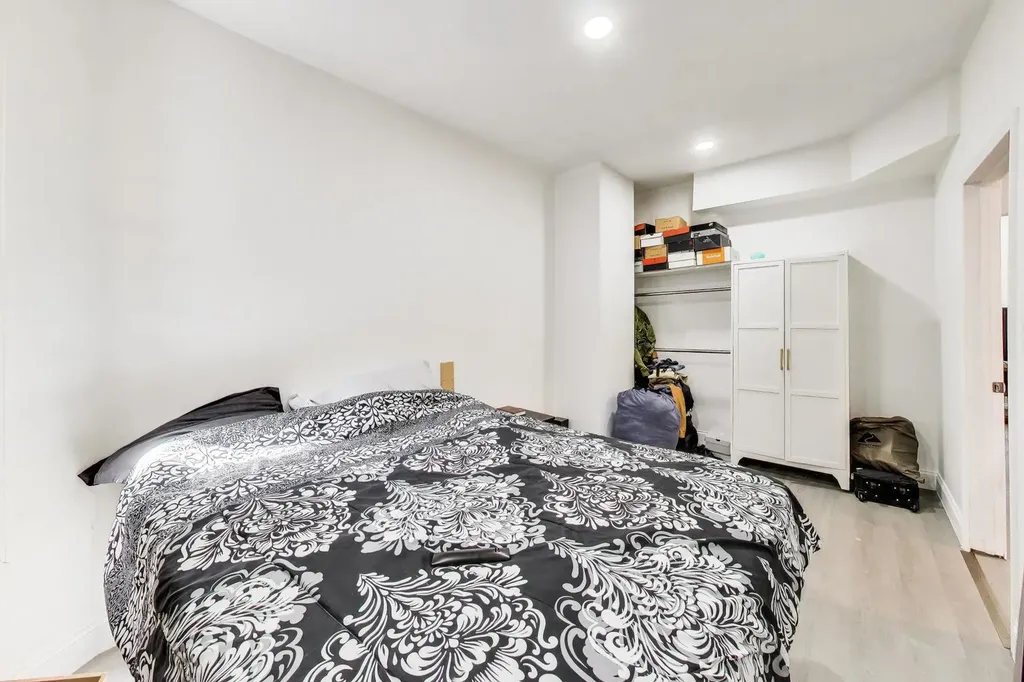 7621 South Eggleston Avenue Chicago IL 60620